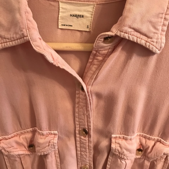 Francesca's Pink button down shirt - Picture 2 of 7